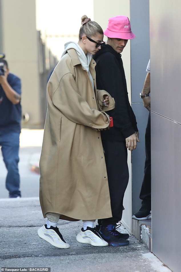 justin bieber buon ba den studio sau khi xac nhan mac benh lyme hinh 6