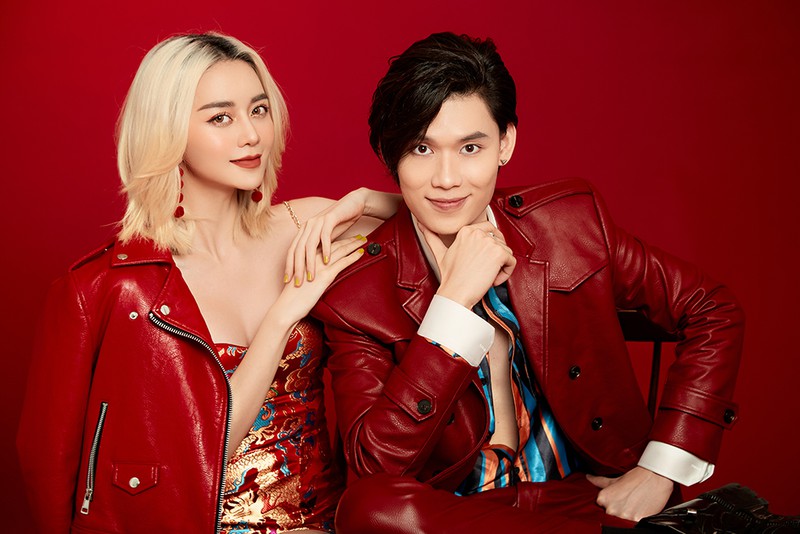 thieu bao trang khoe duong cong ben quang trung trong bo anh xuan hinh 2