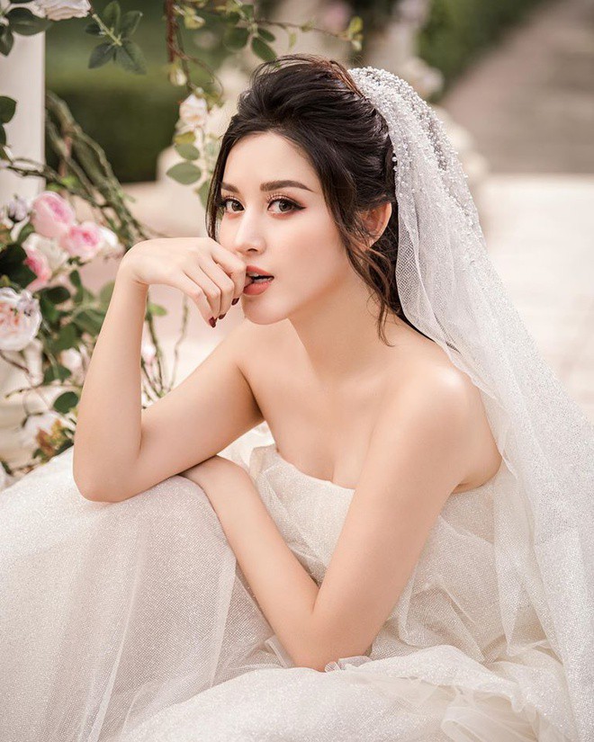 chuyen showbiz: ho ngoc ha xinh dep, e ap om kim ly tu phia sau hinh 8