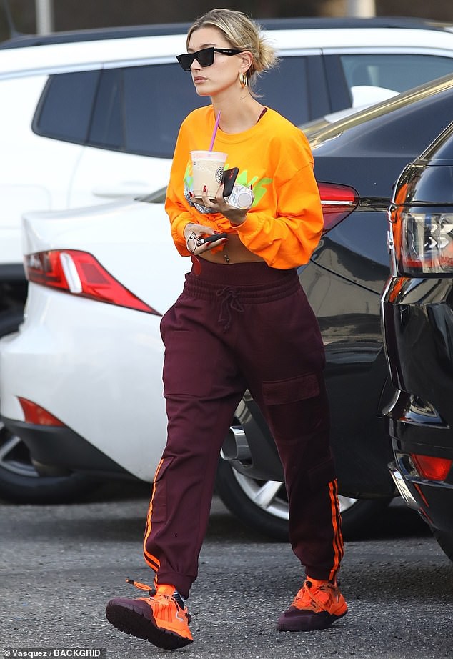 vo justin bieber xinh dep di tap nhay sau on ao pha cuoc vui cua selena hinh 3
