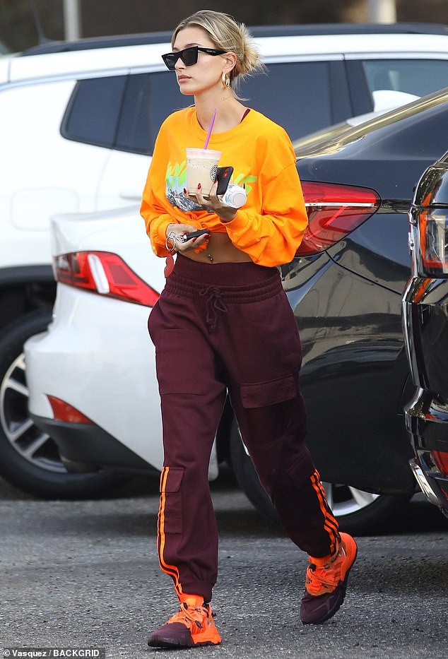 vo justin bieber xinh dep di tap nhay sau on ao pha cuoc vui cua selena hinh 4