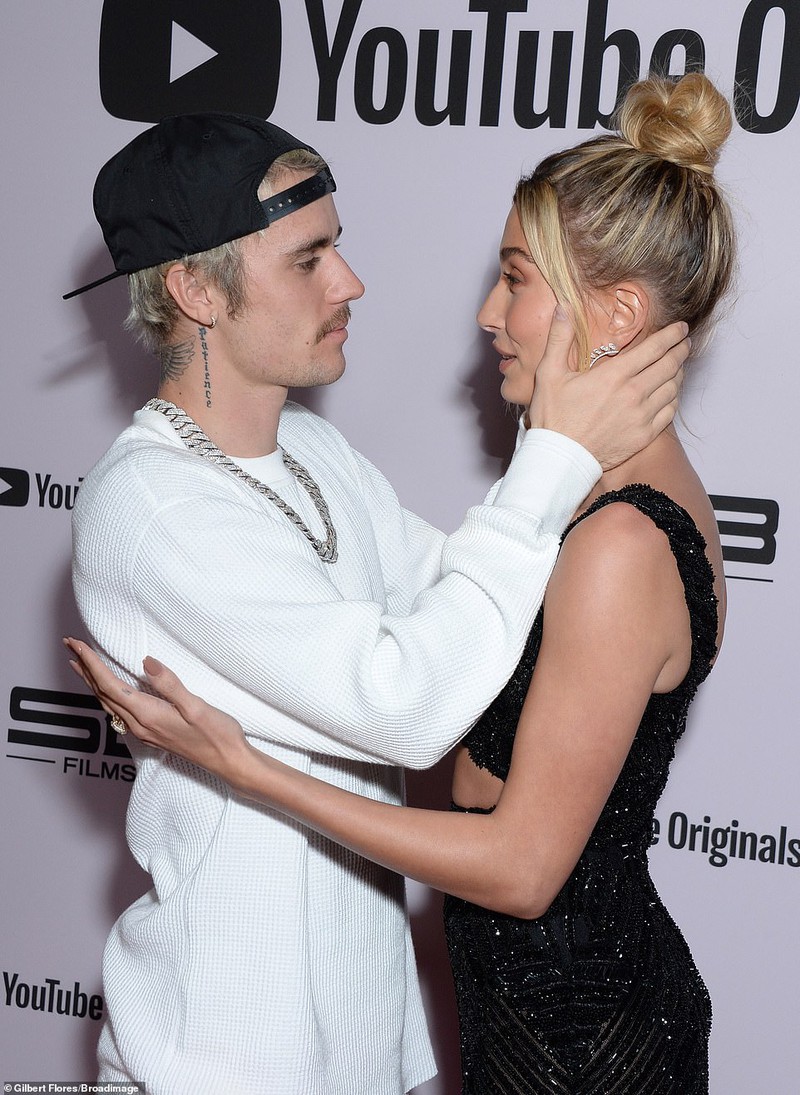 justin bieber ngot ngao hon vo xinh dep trong buoi ra mat phim tai lieu hinh 8