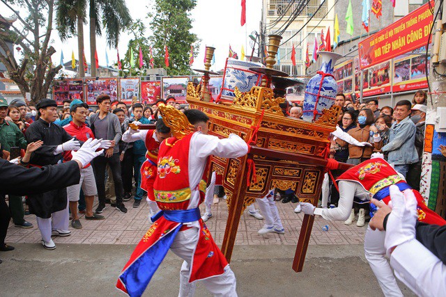 ha noi dung tat ca cac le hoi moi, chua khai mac hinh 1