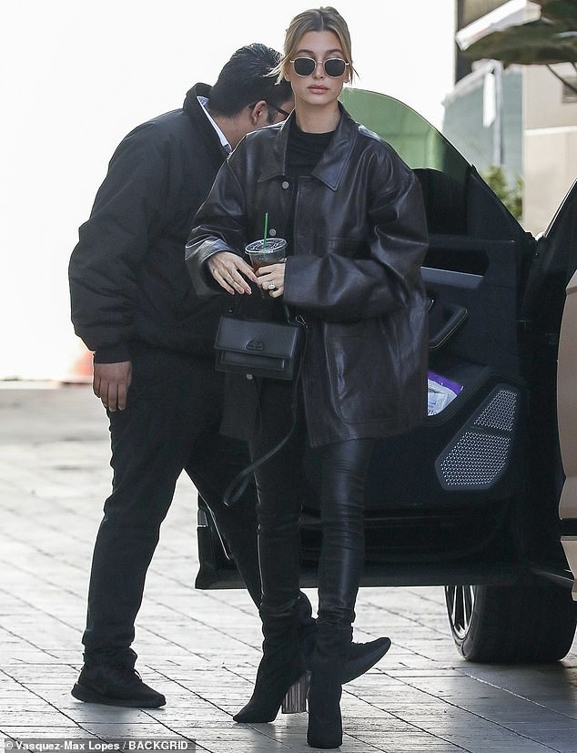 justin bieber muot mat mo hoi, coi ao ra pho sau buoi tap vu dao hinh 5