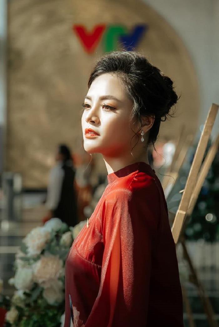 thu quynh tiet lo tung nhiem virus h1n1, dong vien khan gia giua dai dich corona hinh 1
