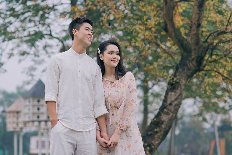 mac dich corona, duy manh va quynh anh tung anh cuoi dep lang man hinh 3