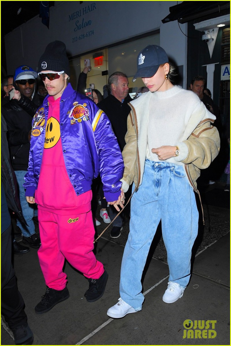justin bieber mac bo do hong ruc, sanh dieu den phong thu cung ba xa hinh 5
