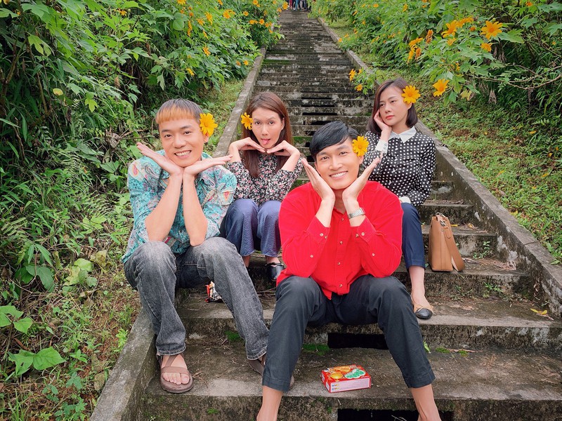 moi tinh khong phan biet tuoi tac cua cap doi "co gai nha nguoi ta" hinh 4