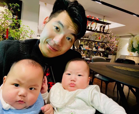 chuyen showbiz: ho ngoc ha om vai ban trai "cuc tinh" tai nha hang hinh 6