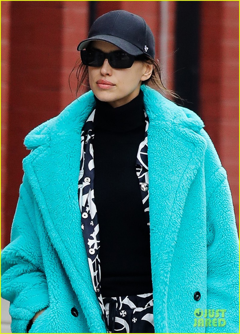 irina shayk dep hut mat khi ra pho trong tiet troi gia lanh hinh 4