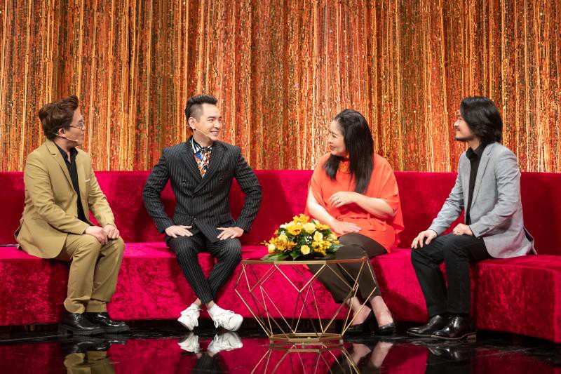 viet quang nghen ngao he lo tung muon tu tu, mac cam vi mat giong hat hinh 2
