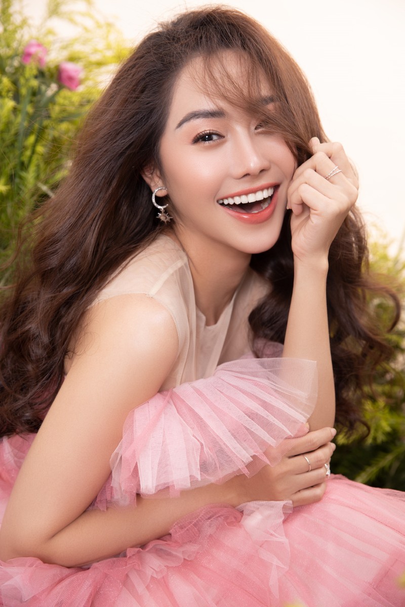 tuong vi khoe ve dep mong manh trong thiet ke vay xep tang    hinh 8