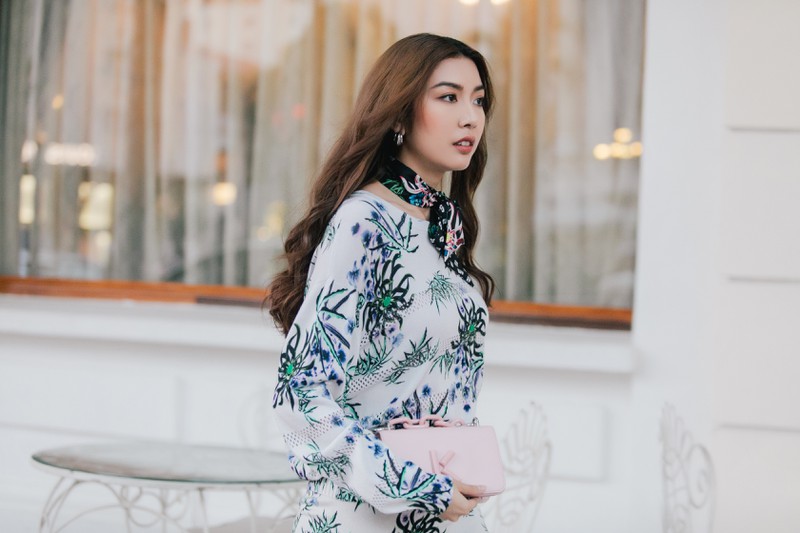 thuy van tung bo anh xinh dep sau khi duoc cau hon bang nhan kim cuong hinh 12