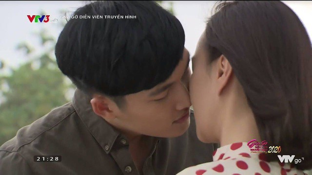 phuong oanh tung clip hau truong, dau dau vi co gai nha nguoi ta hinh 1