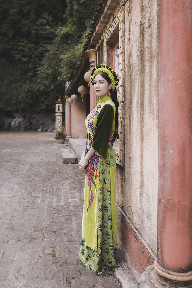 hoa hau ao dai tuyet nga tung mv giua mua dich covid-19 hinh 2