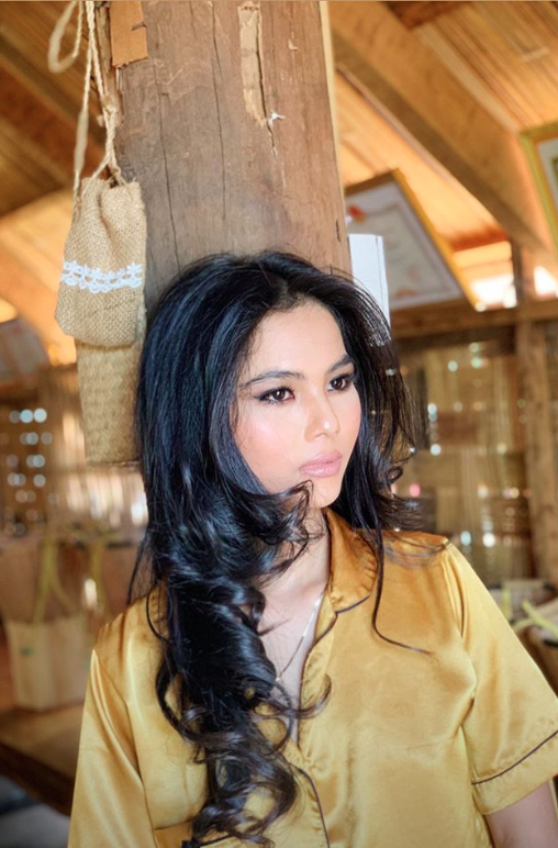 chuyen showbiz: khanh thi tiet lo "cua loi" trong dip sinh nhat tuoi 37 hinh 5