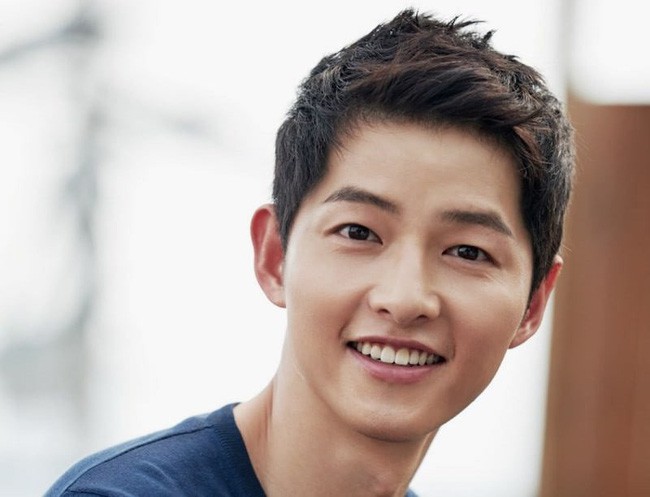 song joong ki hoan quay phim o colombia vi dich covid-19 hinh 1