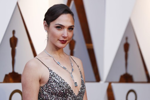 gal galdot, natalie portman hat imagine co vu chong covid 19 hinh 1