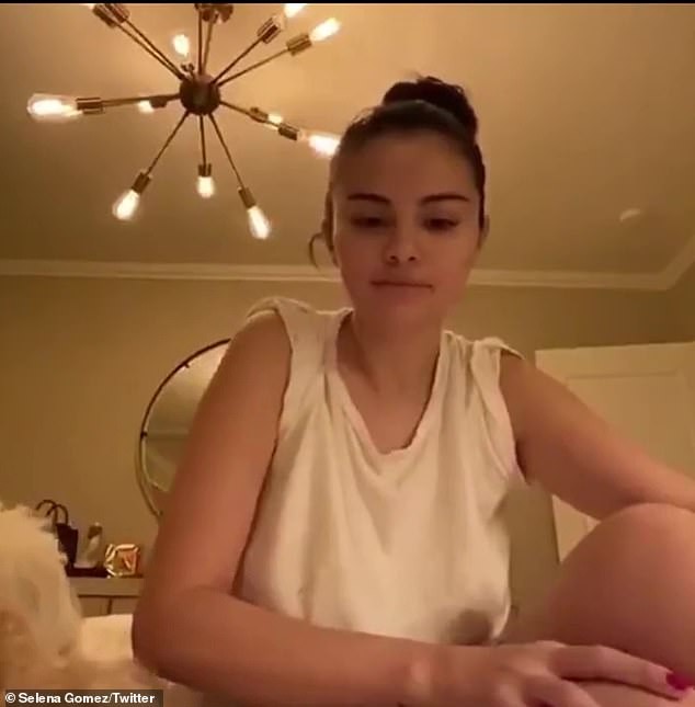 selena gomez nhan nuoi them cun cung khi tu cach ly tai nha vi covid-19 hinh 2
