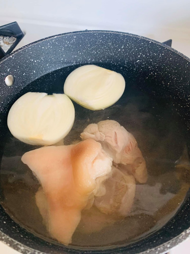 sao viet dam dang, khoe anh nau an ngon khi o nha mua dich covid-19 hinh 3