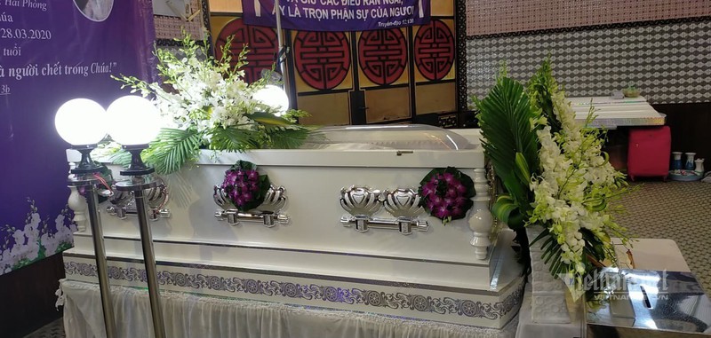hinh anh dau tien trong le tang dien vien mai phuong hinh 5