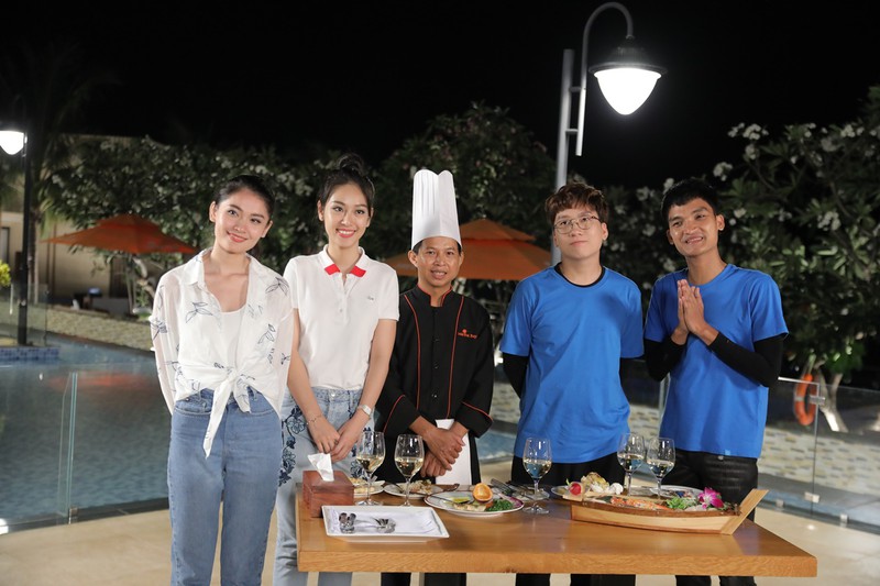 mac van khoa "kho so" vi a hau thuy dung - phuong linh qua vung  hinh 2