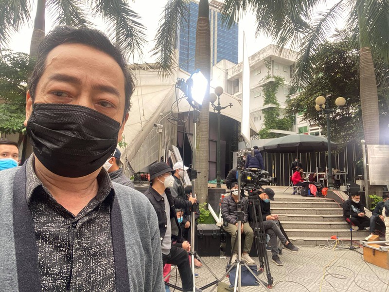 doan phim ve nha di con miet mai quay phien ban moi giua mua dich hinh 1
