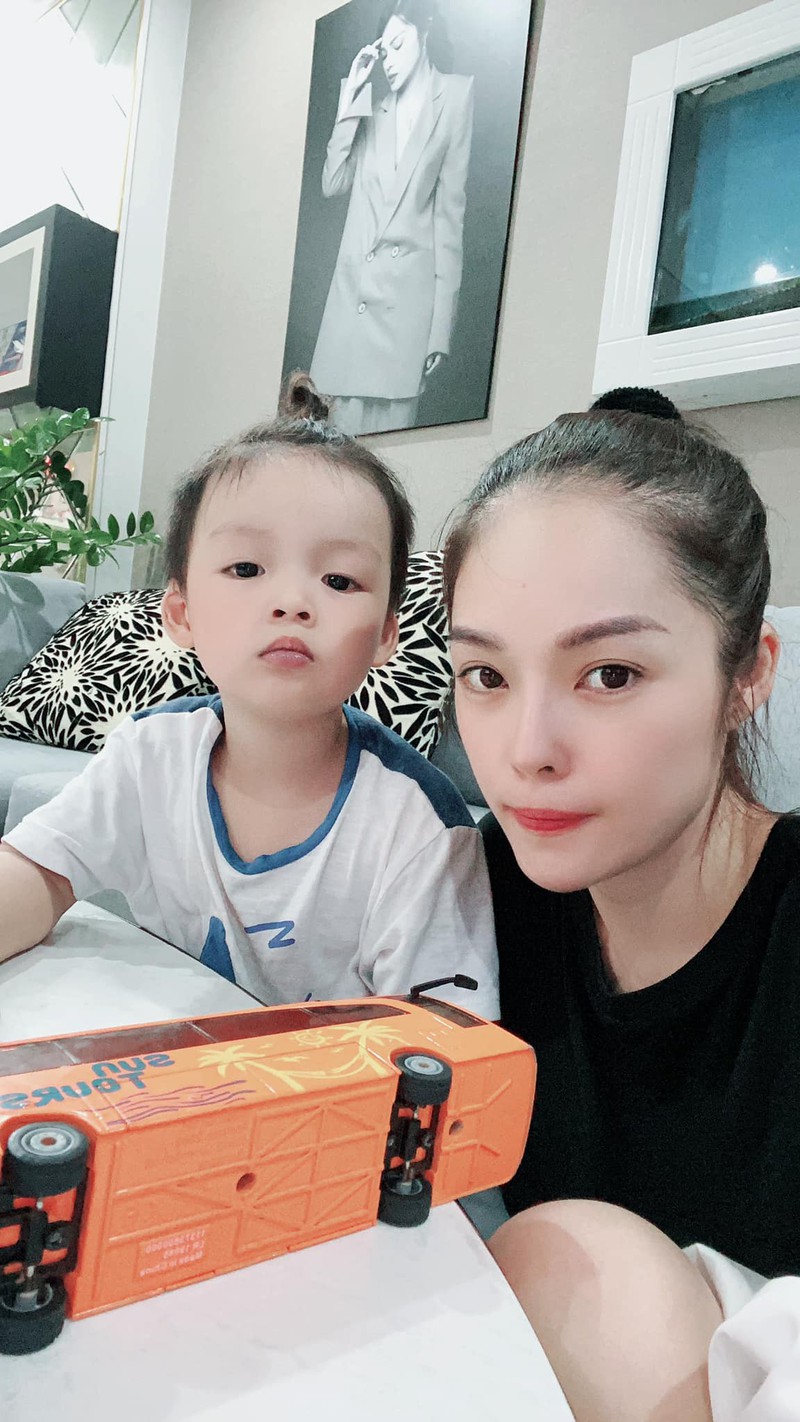 me don than duong cam lynh sut can vi cham con mua covid-19 hinh 2