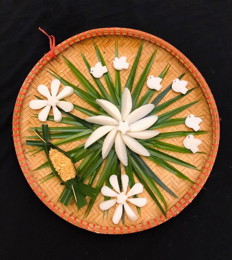 suyt xoa truoc nhung mon an bai tri tuyet dep cua co giao day van hinh 11
