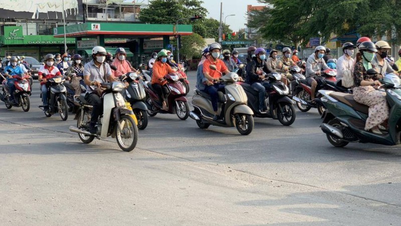 anh: tp. hcm hoi ha tro lai sau ngay go bo lenh gian cach xa hoi hinh 1
