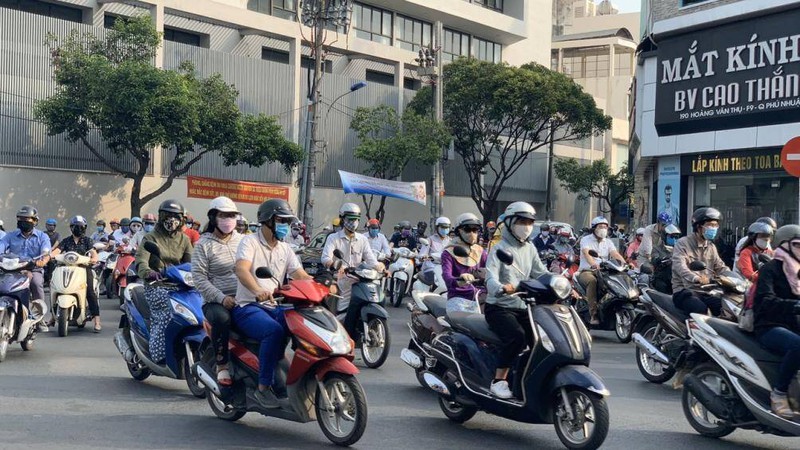 anh: tp. hcm hoi ha tro lai sau ngay go bo lenh gian cach xa hoi hinh 3
