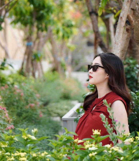 chuyen showbiz: ha ho ke chuyen gia dinh, tiet lo rat "kho du" kim ly hinh 4