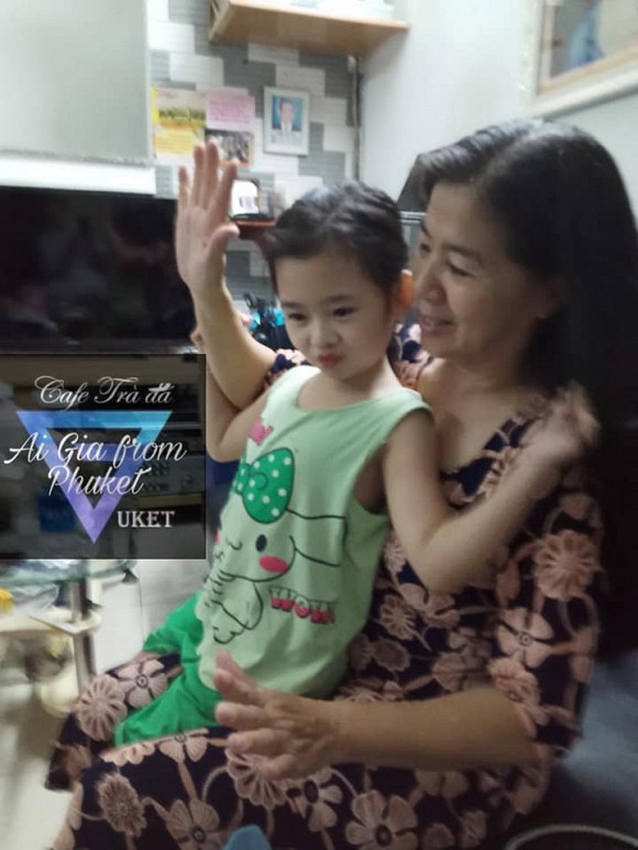 chuyen showbiz: ha ho ke chuyen gia dinh, tiet lo rat "kho du" kim ly hinh 5