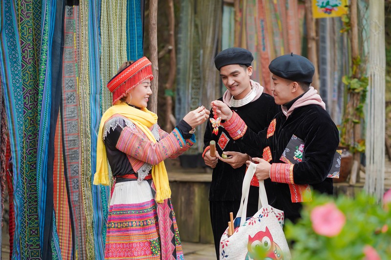 mac van khoa "noi xau" thanh huong "an nhieu lai con ghe gom, kem sang" hinh 2