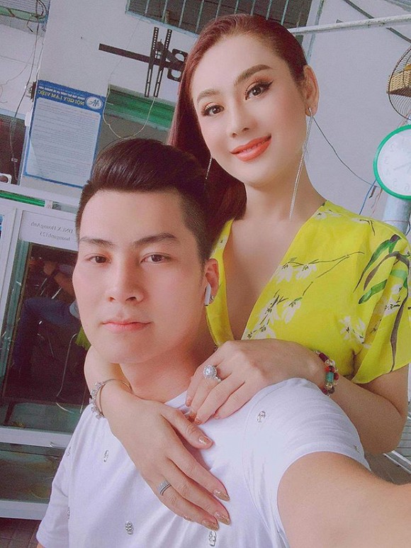 chuyen showbiz: truong giang giup nha phuong "song ao" cuc dang yeu hinh 5