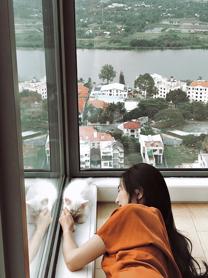 can ho trang nha mang lai cam giac thu thai cua "nang tho" helly tong hinh 1