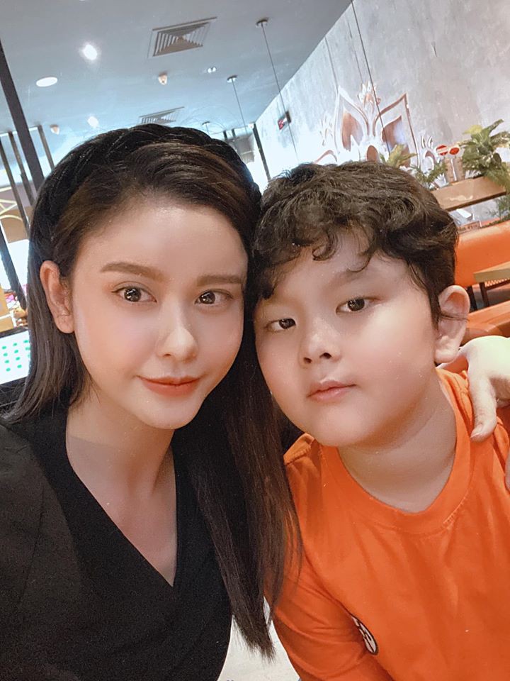 chuyen showbiz: truong quynh anh thu nhan "yeu nguoi nay la khong sai" hinh 1