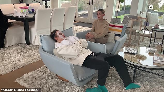 vo justin bieber hao hung dap mat na, cham soc da cho chong tai nha hinh 2