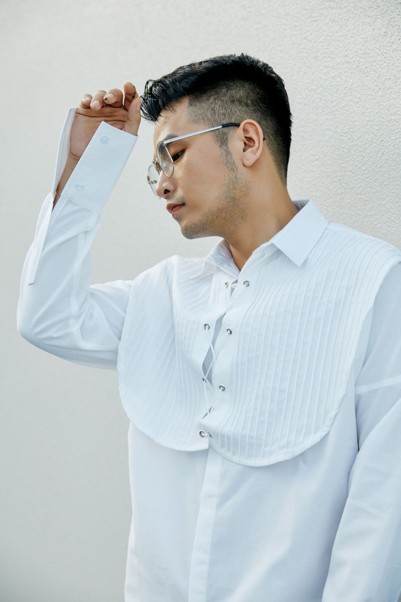 sau on ao dao nhac, pham hong phuoc tiep tuc tung mv "doc la" cuc chat hinh 2