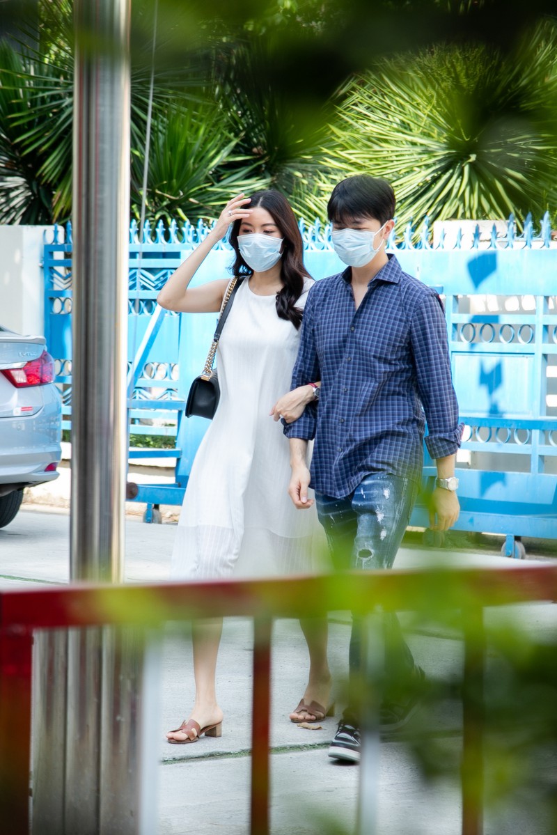a hau thuy van va ban trai dai gia dang ky ket hon  hinh 1
