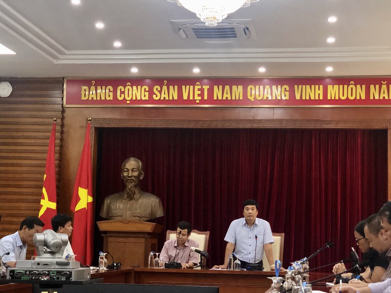  tong cuc du lich xin loi thu hoi van ban xin 400 ve may bay mien phi hinh 1
