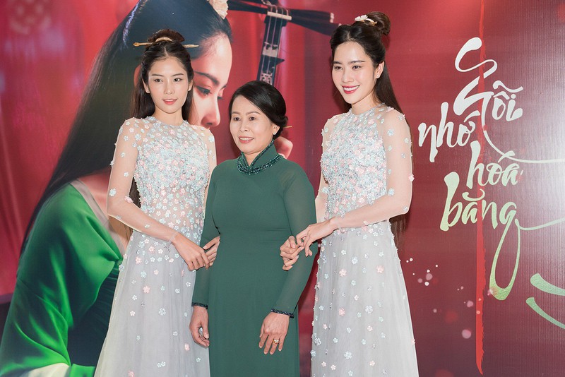 nam em hoi han vi hanh dong ich ky truoc ngay ba mat hinh 3