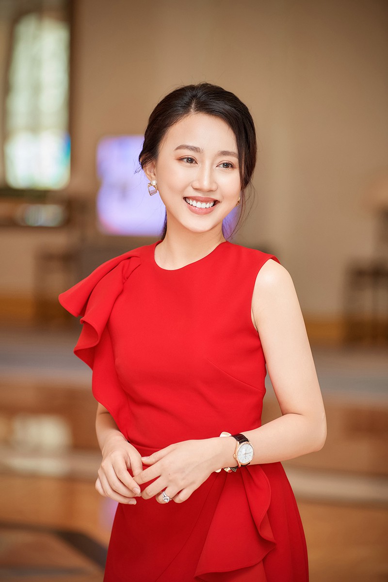 sau chia tay tien linh, hong loan rang ro, xinh dep ra mat phim moi  hinh 6