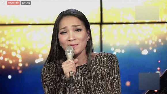 ca si hong ngoc tai xuat rang ro, xinh dep sau su co bi bong noi xong hoi hinh 1