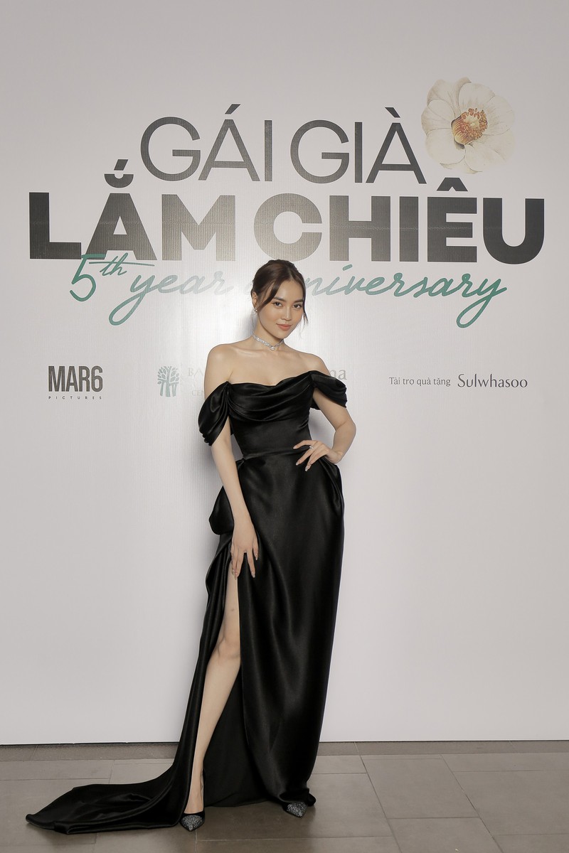 lan ngoc kieu sa voi dam den quyen ru du tiec sinh nhat "gai gia lam chieu" hinh 2
