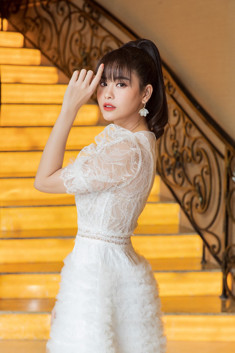 truong quynh anh dep mong manh, tinh tu sanh doi ben "trai dep" hinh 3