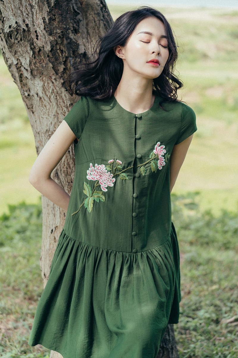 nhan sac tuoi 27 cua "my nu van nguoi me" ha vi hinh 1