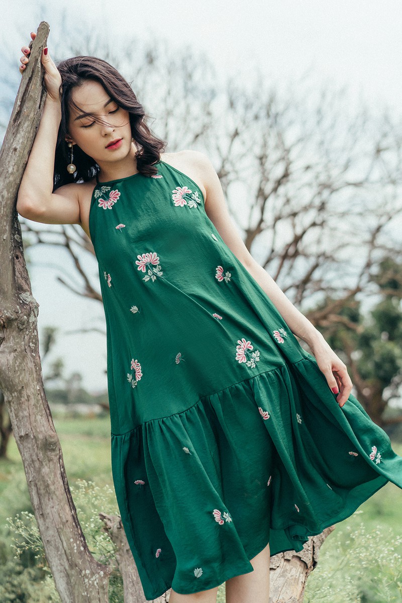 nhan sac tuoi 27 cua "my nu van nguoi me" ha vi hinh 8