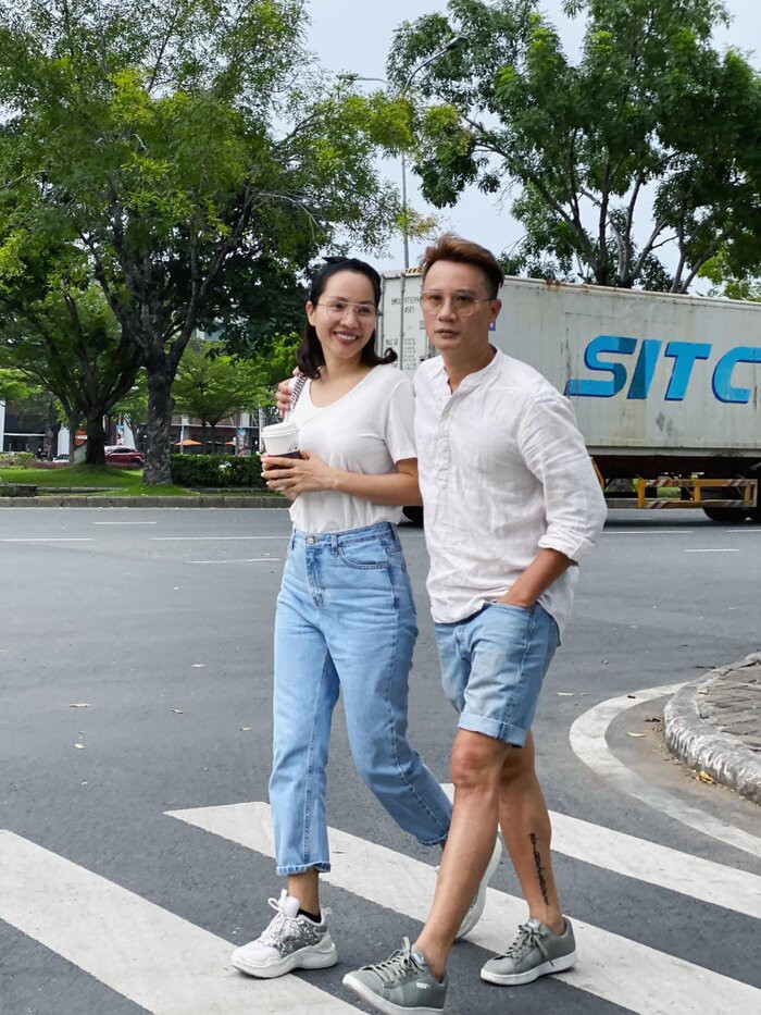 chuyen showbiz: khanh thi ngot ngao chuc mung sinh nhat chong tre hinh 7