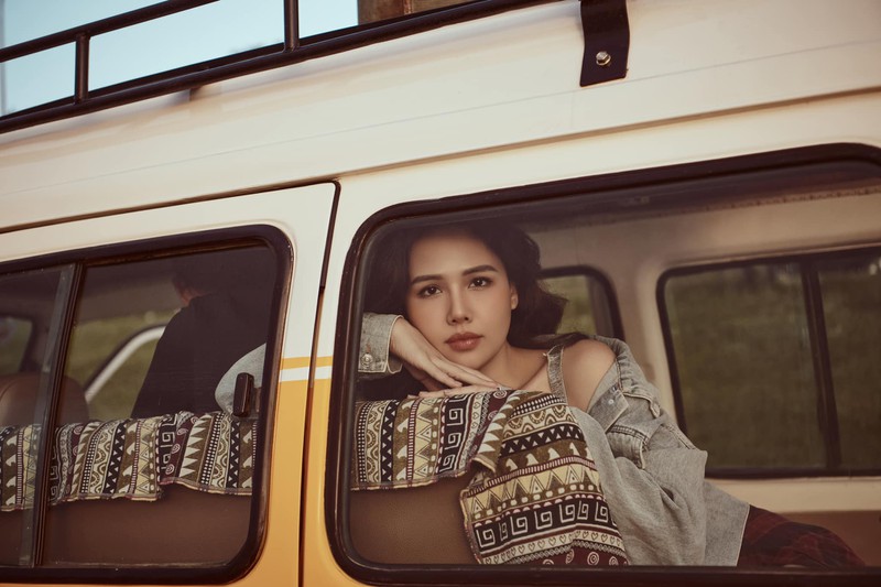 phanh lee tung anh cuoi ngot ngao, nhat quyet giau danh tinh chu re hinh 10